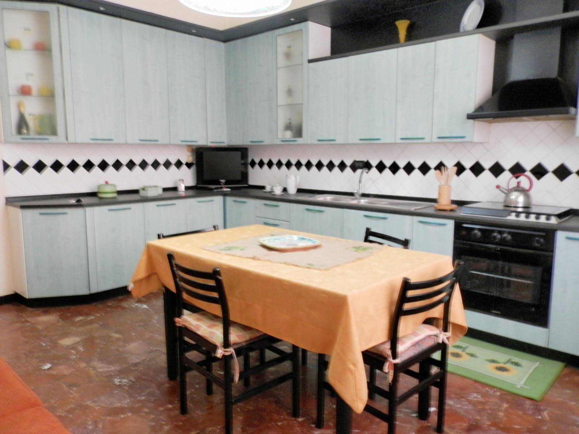 Solarino Il Giardino Delle Calendule B&B מראה חיצוני תמונה